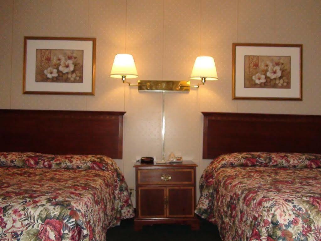 Highlander Inn Rutland Esterno foto
