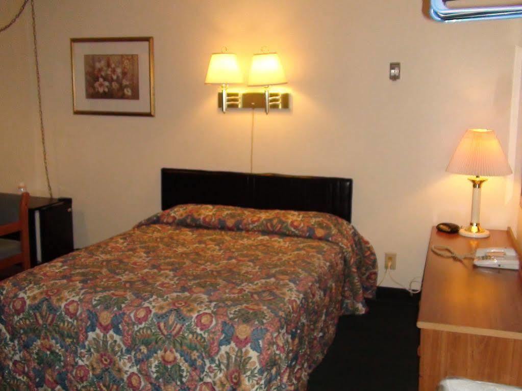 Highlander Inn Rutland Esterno foto