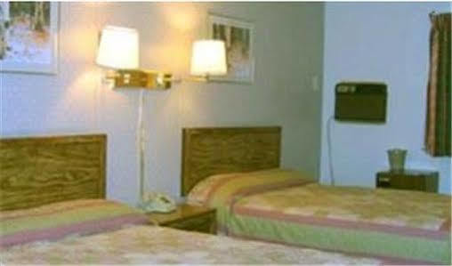 Highlander Inn Rutland Esterno foto